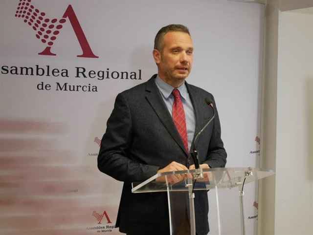 Imagen del portavoz del Partido Popular en la Asamblea Regional, Joaquín Segado