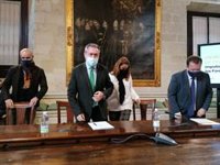 El alcalde de Sevilla sobre el acuerdo de presupuesto: "He cumplido mi compromiso con la ciudad. Da tranquilidad"