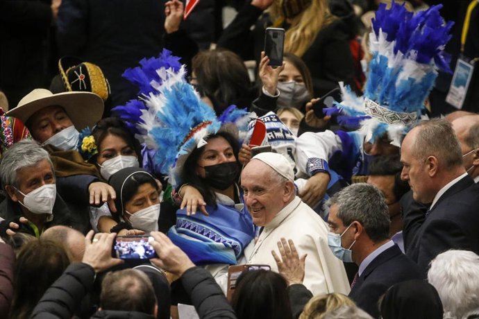 10 December 2021, Vatican, Vatican City: Pope Francis arrives for a special audience with the delegations from Peru and Trentino who donated the Nativity Scene and the Christmas Tree installed in St. Peter's Square. Photo: Fabio Frustaci/ANSA via ZUMA P