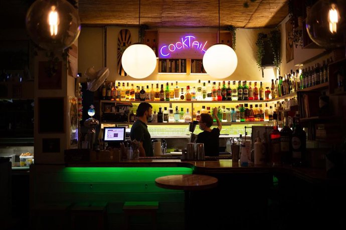 Archivo - Barra de un bar 