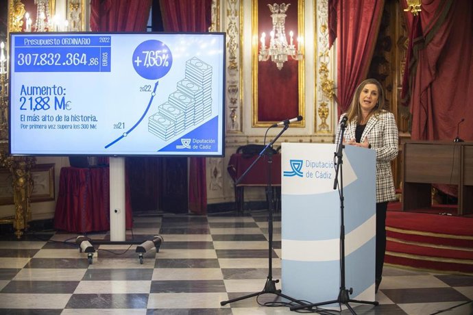 La presidenta de la Diputación de Cádiz, Irene García, durante la presentación del proyecto de los Presupuestos de 2022.