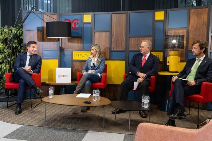 El consejero municipal de Urbanismo del Ayuntamiento de Zaragoza, Víctor Serrano, en la jornada "El H2 verde en Aragón"