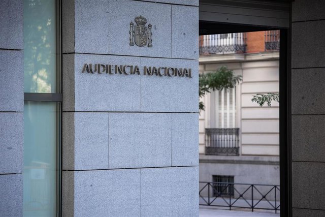 Archivo - Entrada a la Audiencia Nacional en el momento en el que dos miembros del ente público ICM han sido testigos sobre la supuesta financiación ilegal del PP madrileño en ‘Púnica’, a 7 de octubre de 2021, en Madrid, (España). La Fiscalía Anticorrupci