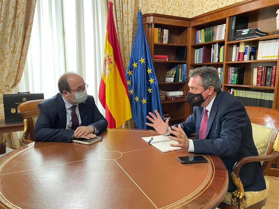 Archivo - Espadas con Iceta, en imagen de archivo