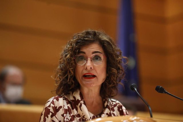 La ministra de Hacienda y Función Pública, María Jesús Montero, en el debate de los Presupuestos Generales del Estado (PGE) en el Senado, a 9 de diciembre de 2021, en Madrid (España).