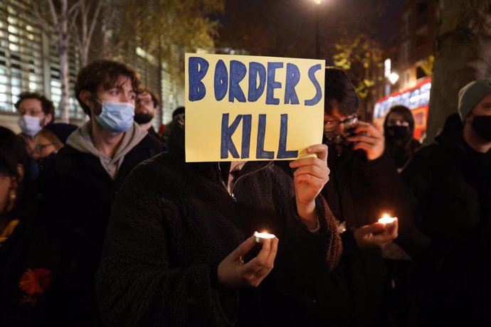 Protesta en Londres por la muerte de migrantes en el canal de la Mancha