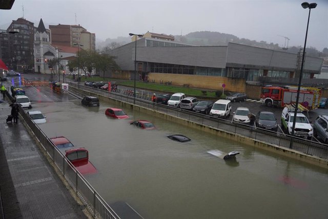 Imagen de las inundaciones sufridas en el barrio bilbaíno de Zorroza