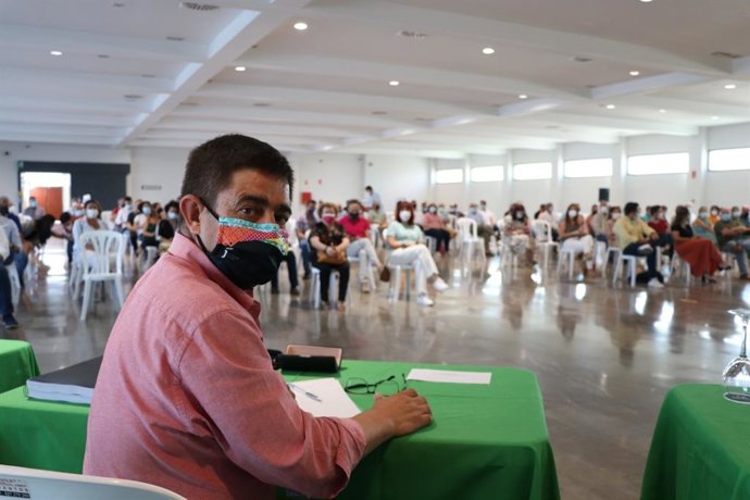 Archivo - Reyes en una reunión del comité provincial del PSOE de Jaén.