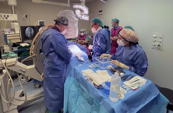 Una intervención en el Hospital Clínico de Valncia