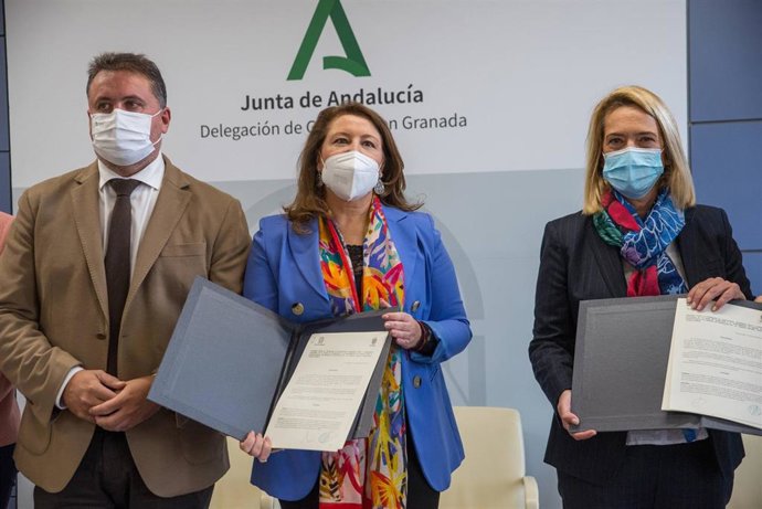 Junta y Ayuntamiento de Motril (Granada) se unen para elevar la protección de la 'Charca Suárez'
