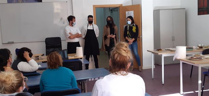 Diputación de Almería impulsa la inserción de mujeres víctimas y en riesgo de exclusión con formación "a medida"