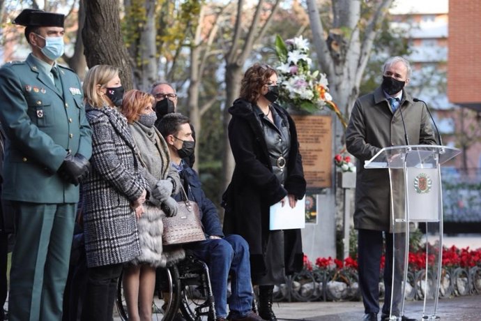 Azcón, en el aniversario del atentado de la casa cuartel: "Josu Ternera sigue sin pagar por sus culpas".