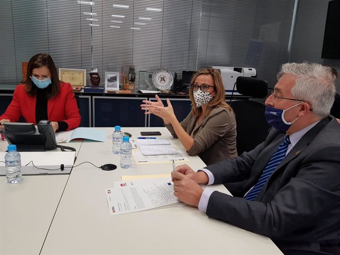 Mayte Pérez, sobre la crecida del Ebro: "La sociedad puede estar tranquila porque estamos anticipándonos a los riesgos".