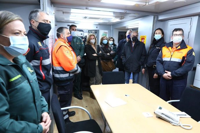 Lambán insiste en su visita al PMA de Luceni que la prioridad es proteger los cascos urbanos de la riada.