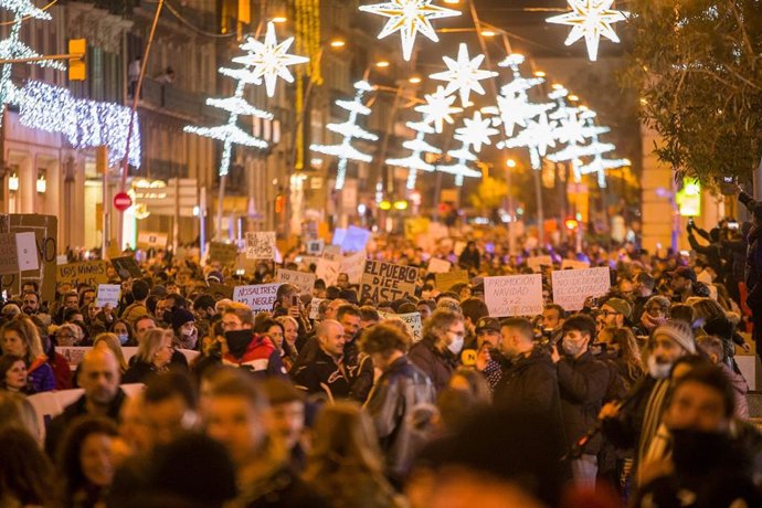 Manifestació a Barcelona contra l'ús del passaport Covid