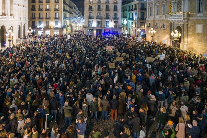 Manifestants contra el passaport Covid a Barcelona