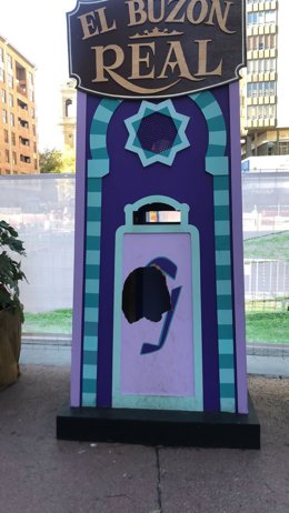 El Ayuntamiento interpone un denuncia por un acto vandálico en el Buzón Real de la plaza Salamero.