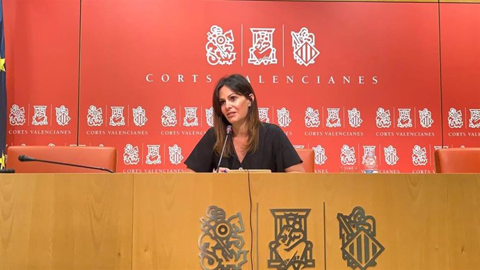 Archivo - Beatriz Gascó (PP) en rueda de prensa