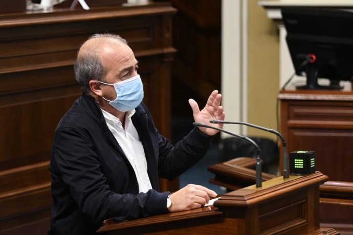 Archivo - Francisco Déniz, diputado del Grupo Parlamentario Sí Podemos Canarias