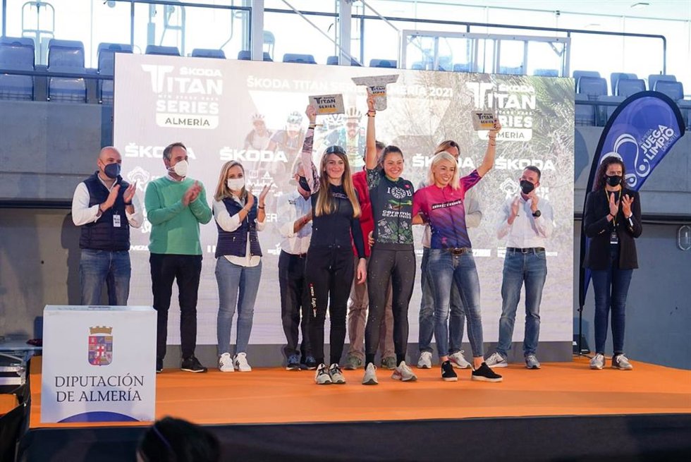 Óscar Pujol y Naima Madlen ganan la Skoda Titan Series, con 'Costa de Almería' como primero en Equipos de tres