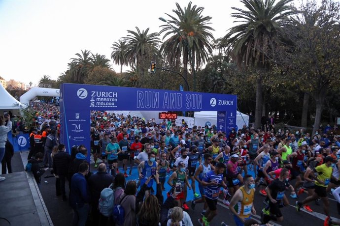 Salida de la Zurich Maratón Málaga
