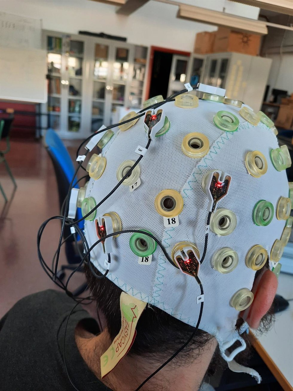 Prototipo creado por investigadores de la UMA para que personas con discapacidad motora grave puedan comunicarse