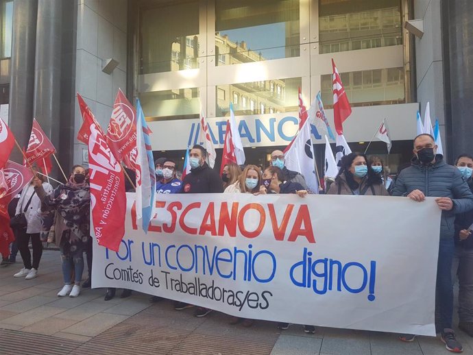 Trabajadores de Nueva Pescanova participan en la concentración en Vigo