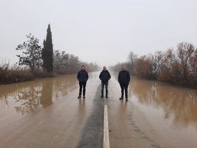 Representantes de UAGN en la zona afectada por las inundaciones en la Ribera.