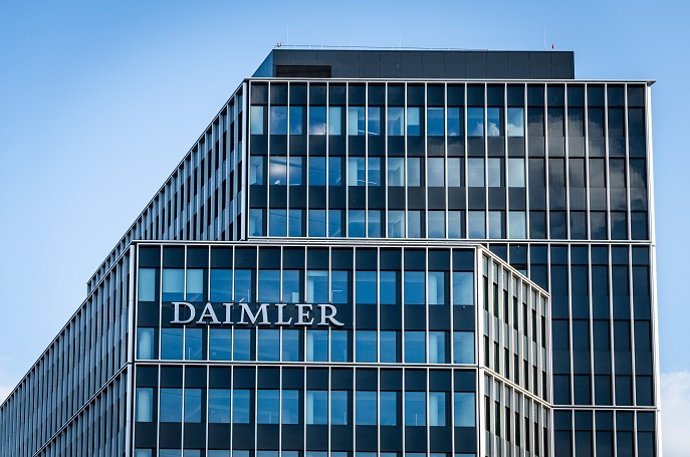 Archivo - Sede de Daimler en Stuttgart, Alemania