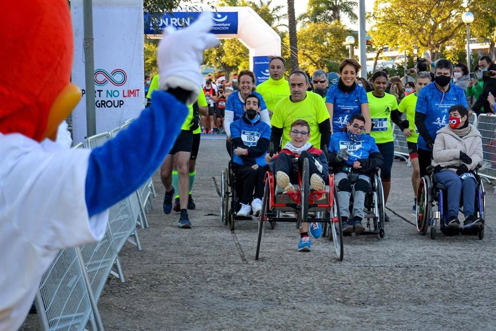 Participantes en la IX FUN RUN Fundació PortAventura.