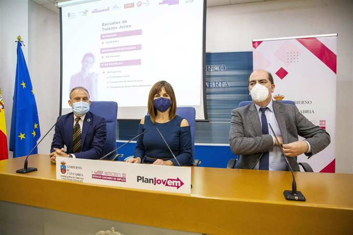 La Consejera De Empleo, Ana Belén Álvarez, Presenta En Rueda De Prensa La Resolución De Las Escuelas De Talento Joven, En El Marco Del Plan Para La Mejora De La Empleabilidad Joven.