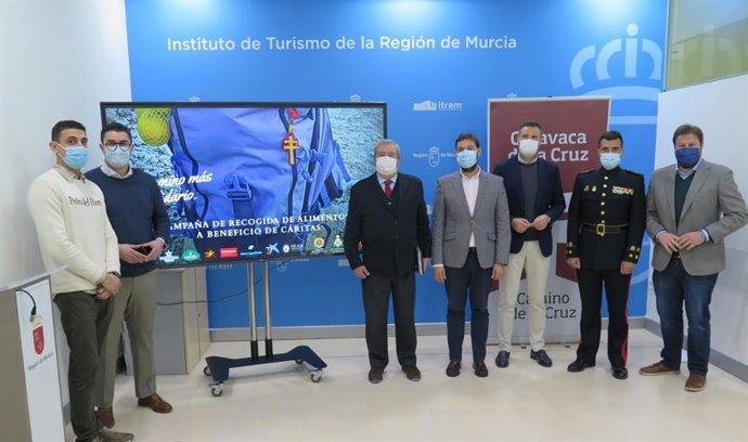 Los promotores presentaron hoy la iniciativa solidaria promovida desde la Fundación Camino de la Cruz y la Fuerza de Guerra Naval Especial.