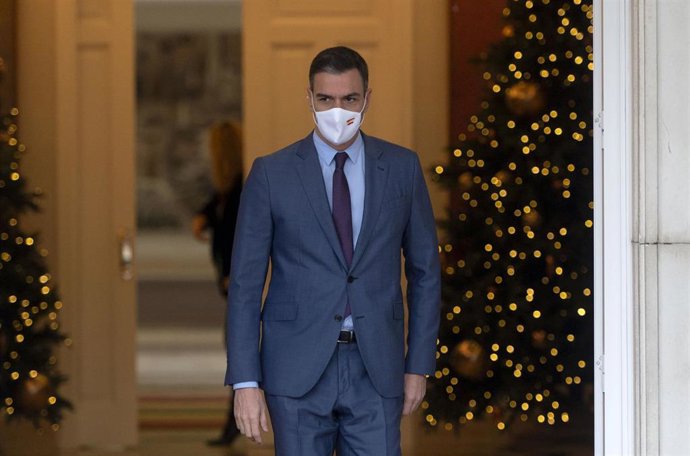 El presidente del Gobierno, Pedro Sánchez, acude a recibir al presidente de la República de Chipre, en el Palacio de la Moncloa, a 9 de diciembre de 2021, en Madrid, (España). El encuentro se produce en el marco de la visita del presidente de Chipre a E