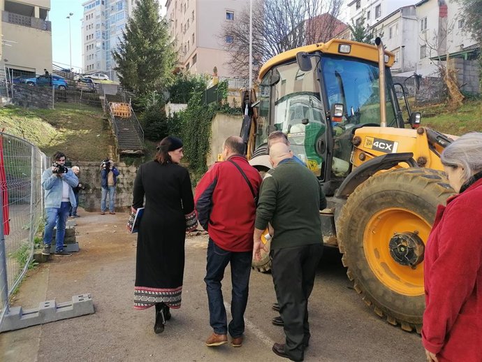 Archivo - La alcadesa de Santander, Gema Igual, visita las obras del antiguo túnel de Tetuán