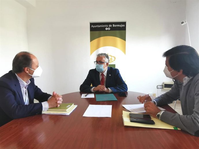 Reunión del alcalde de Bormujos con el Consorcio Metropolitano de Transportes de Sevilla