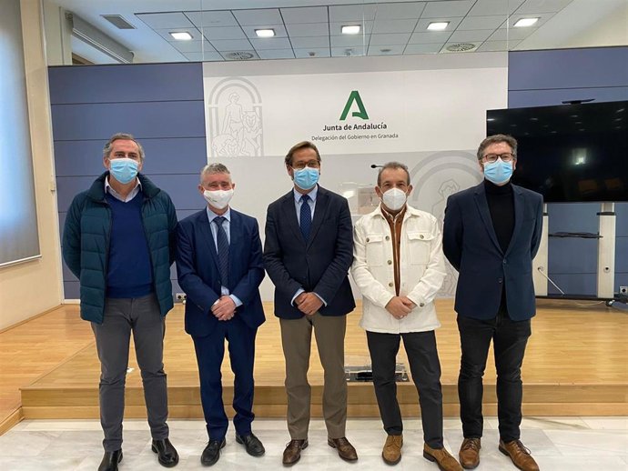 Presentación de la campaña de actividades prevista en Granada bajo el lema Más Cultura, Más Navidad