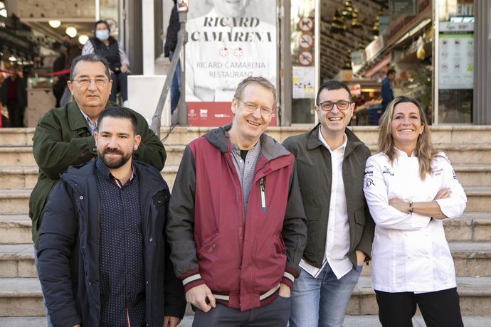 Los Michelin con "estrella" en el pasillo principal del Mercado Central