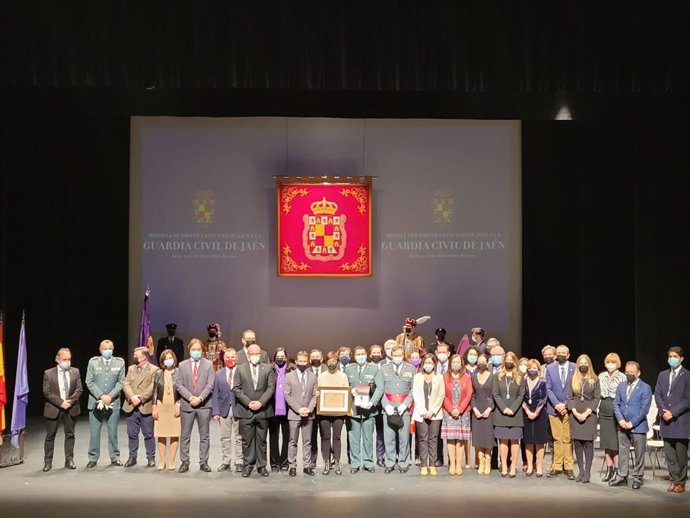 Entrega de la Medalla de Oro de Jaén a la Guardia Civil.