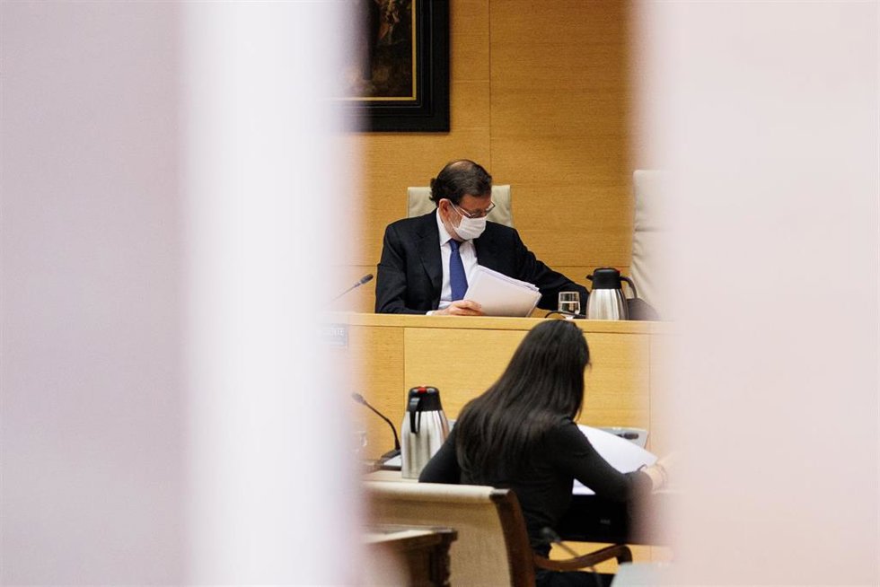 El expresidente del Gobierno, Mariano Rajoy, al inicio de su comparecencia en la comisión que investiga la operación Kitchen, en el Congreso de los Diputados, a 13 de diciembre de 2021, en Madrid (España).