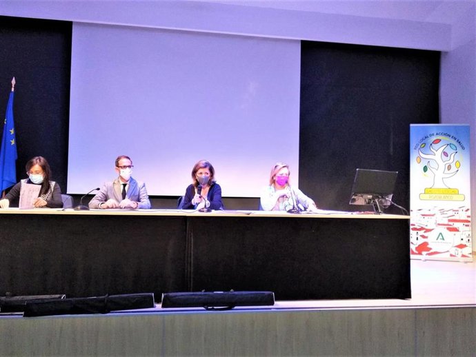 María Jesús Botella en la clausura del III Encuentro Provincial de Acción Local en Salud Relas en la provincia.