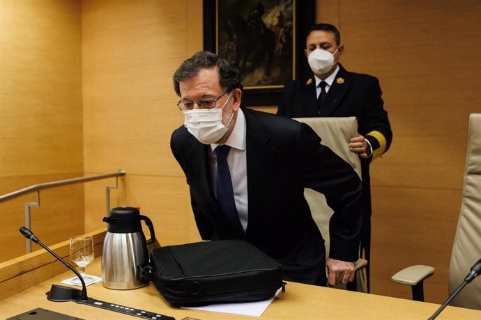 El expresidente del Gobierno, Mariano Rajoy, al inicio de su comparecencia en la comisión que investiga la operación Kitchen