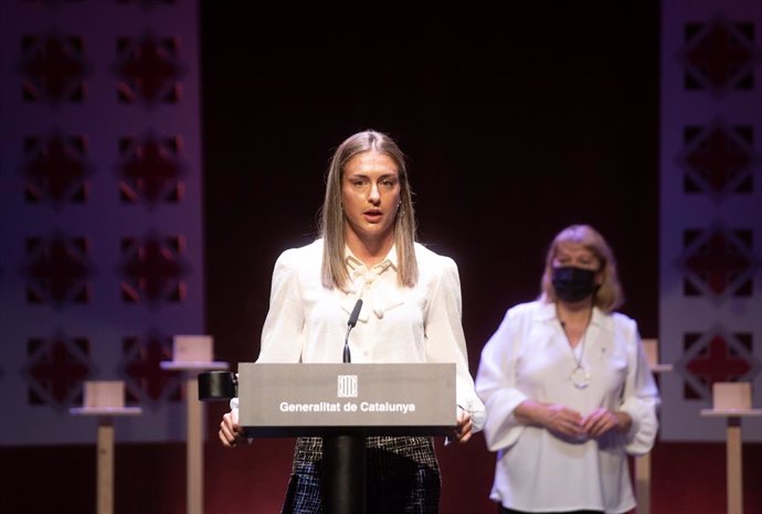 Alexia Putellas pronuncia un discurso en nombre de todos los premiados con las Creus de Sant Jordi 2021