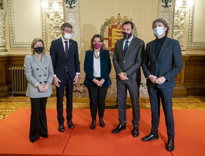 Firma de la adhesión de Valladolid, Zaragoza, Vitoria y Soria a la iniciativa Ciudades climáticamente neutrales en 2030. 