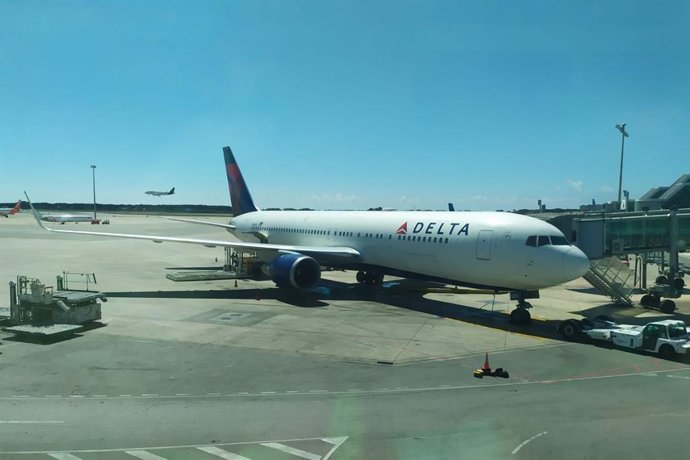 Archivo - Un avión de Delta Air Lines