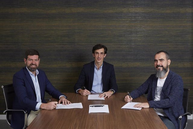 Los co consejeros delegados de Orbyn, Ramón Ferraz y Francisco Mariscal, y el director de tecnología, Luis Estrada.