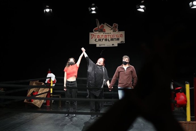 La dramaturga, actriz y directora Brbara Mestanza gana el XI Torneo de Dramaturgia Catalana del festival Temporada Alta.