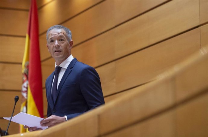Archivo - Ander Gil, hasta ahora senador del PSOE, pronuncia un discurso tras ser elegido nuevo presidente del Senado, durante una sesión plenaria en la Cámara Alta, a 12 de julio de 2021, en Madrid (España). 