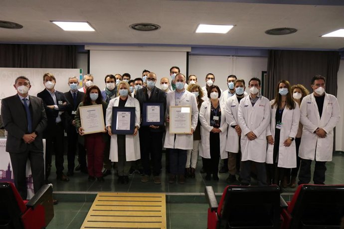 Entrega del doble certificado de gestión de calidad en Electromedicina al Hospital de Emergencia Covid.