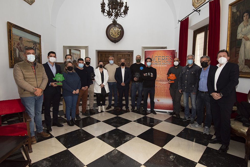 Ganadores de la primera edición de los Premios a la Creación en la Industria Software que otorga la Diputación de Cáceres