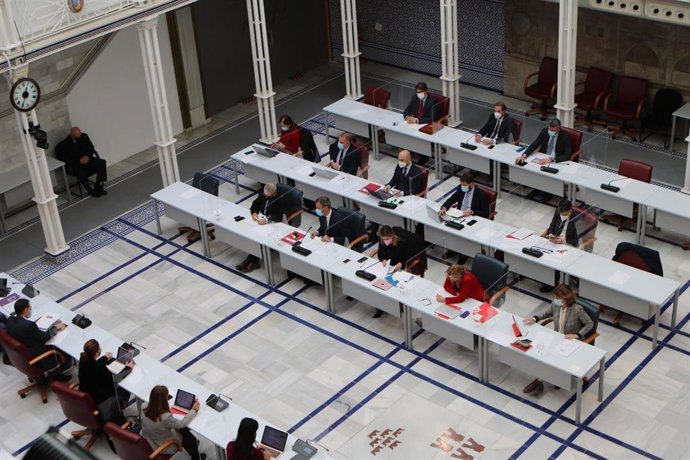 El consejero, Marcos Ortuño, durante su comparecencia en la Asamblea Regional para exponer las líneas estratégicas de los presupuestos,